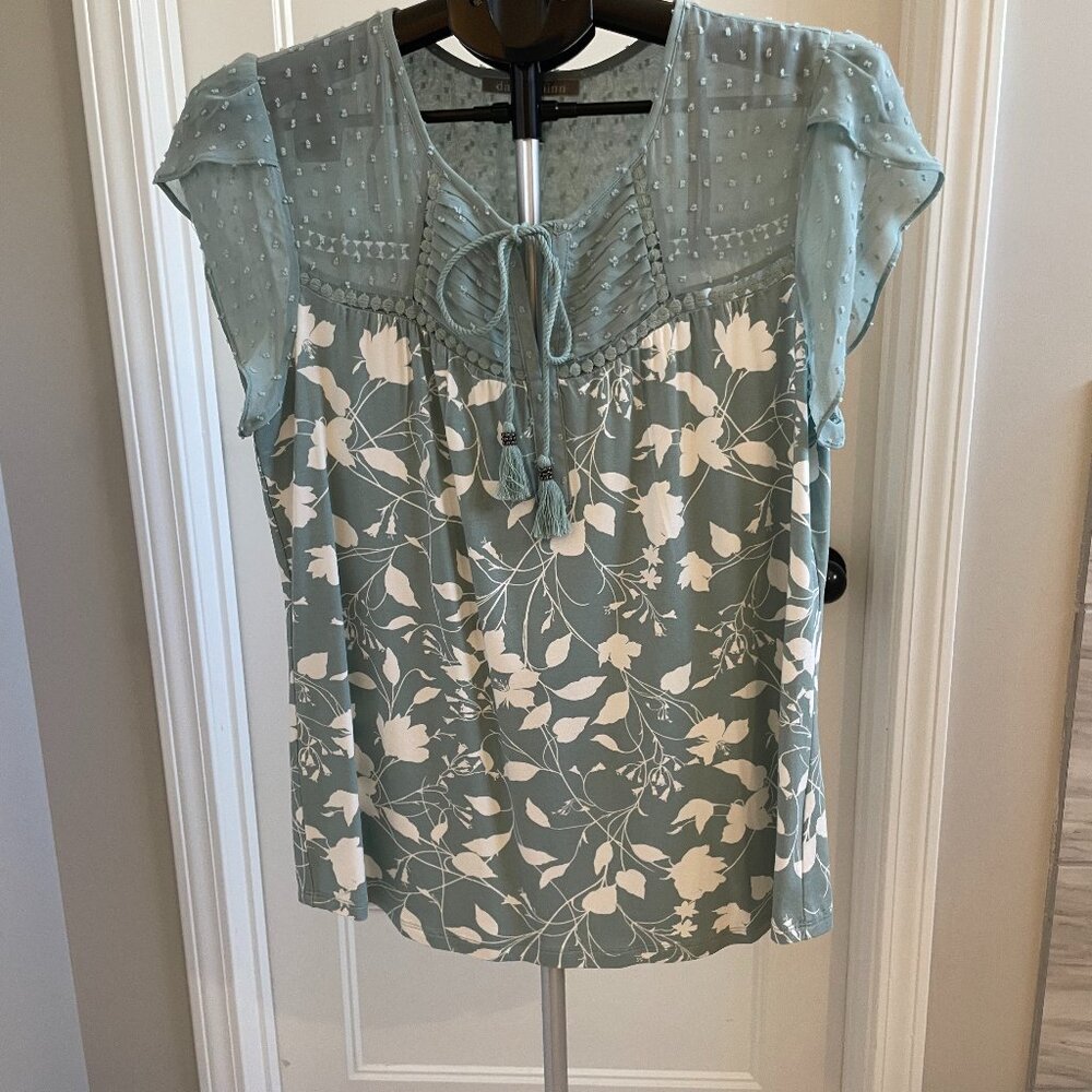 Jarra Flutter Sleeve Tassel Knit Top by Daniel Rainn